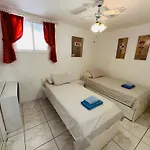2 Bedrooms Playa Americas Parque Santiago I Heated Pool アパート