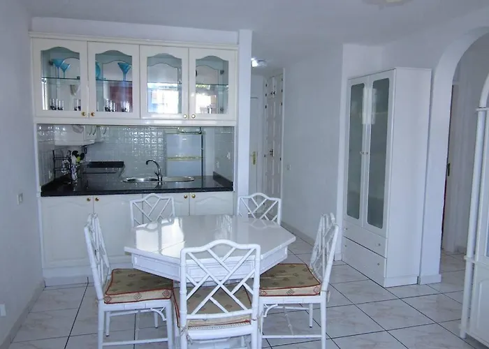 2 Bedrooms Playa Americas Parque Santiago I Heated Pool * Playa de las Americas (Tenerife)