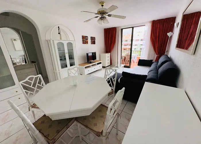 2 Bedrooms Playa Americas Parque Santiago I Heated Pool * Плайя-де-лас-Амерікас