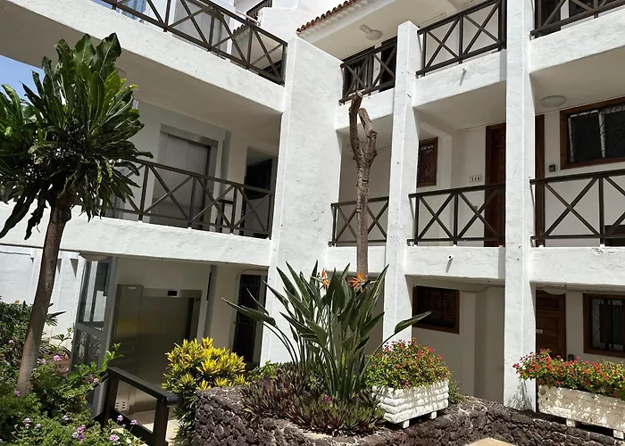 2 Bedrooms Playa Americas Parque Santiago I Heated Pool 公寓 *