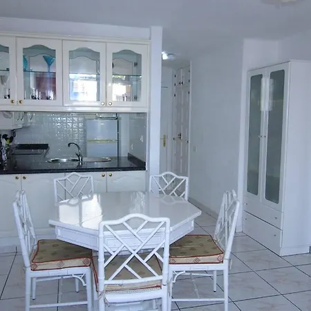 2 Bedrooms Playa Americas Parque Santiago I Heated Pool * Playa de las Americas (Tenerife)