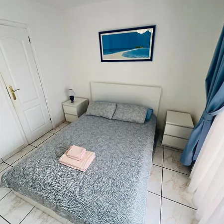 2 Bedrooms Playa Americas Parque Santiago I Heated Pool * Playa de las Americas (Tenerife)